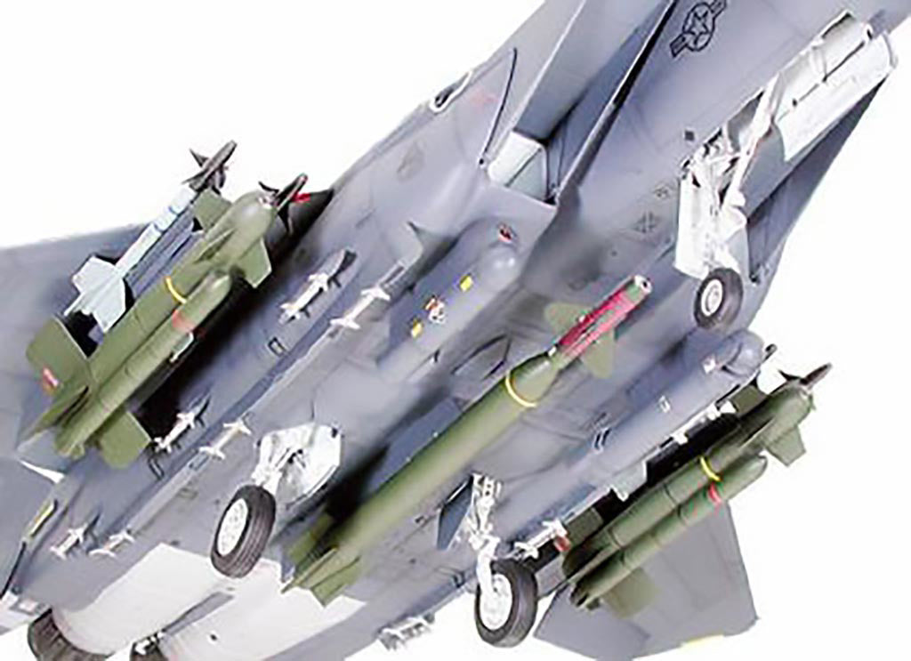 Tamiya 1/32 Aircraft - F-15E With Bunker Buster - 60312