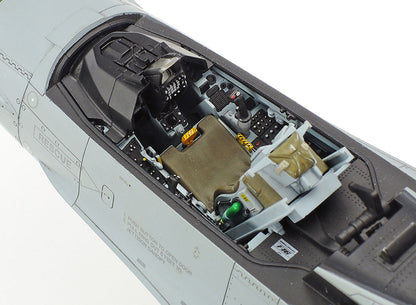 Tamiya 1/32 Aircraft - 1/32 Lockheed F-16 Cj F.Falcon - 60315