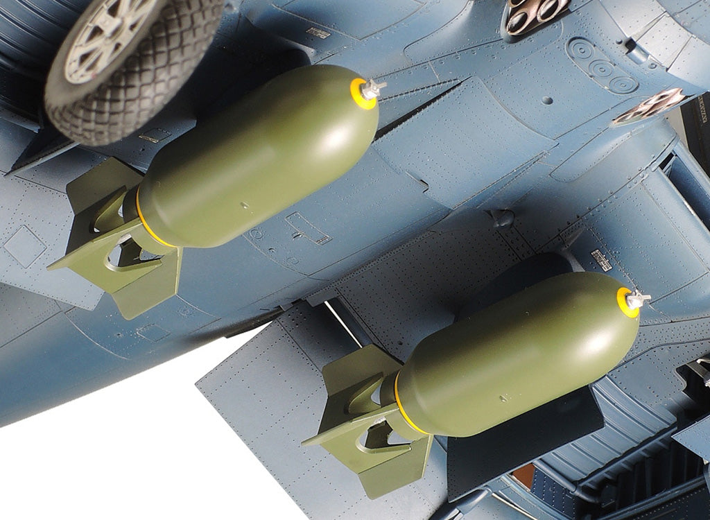 Tamiya 1/32 Aircraft - 1/32 F4U-1D Corsair - 60327
