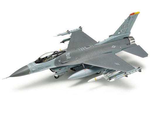 Tamiya 1/72 Aircraft - 1/72 F-16CJ Block 50 Fighting Falcon with Full Equipment - 60788