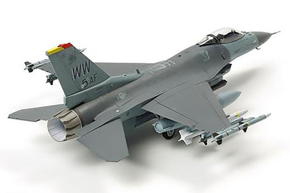 Tamiya 1/72 Aircraft - 1/72 F-16CJ Block 50 Fighting Falcon with Full Equipment - 60788
