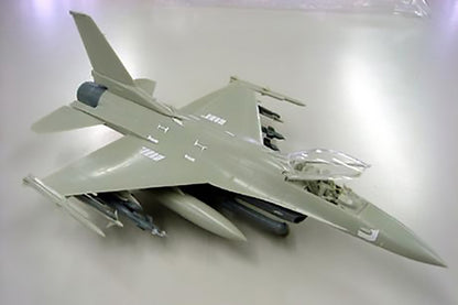 Tamiya 1/48 Aircraft - F-16C (Black 25/32) - 61101