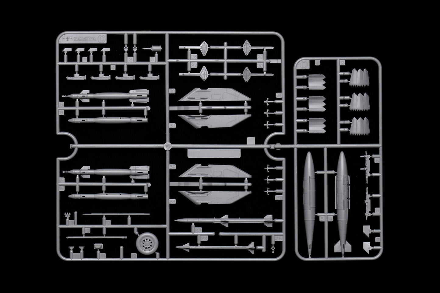 Tamiya 1/48 Aircraft - 1/48 F-35C Lightning II - 61127