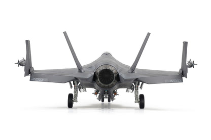 Tamiya 1/48 Aircraft - 1/48 F-35C Lightning II - 61127