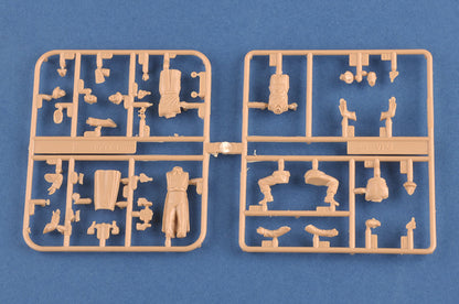 Hobby Boss 1/35 German Panzer Crew Set model kit 84419, image 3