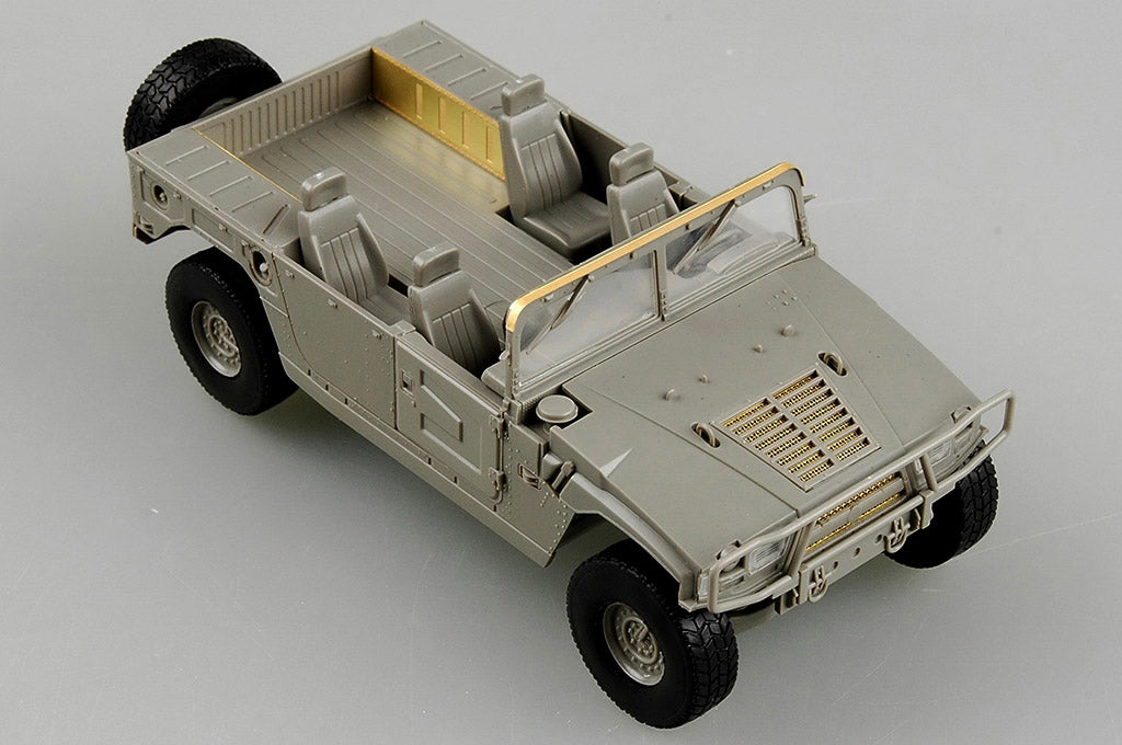 Hobby Boss 1/35 Dongfeng Mengshi 1.5 Ton Light Utility Vehicle model kit 82467, image 12