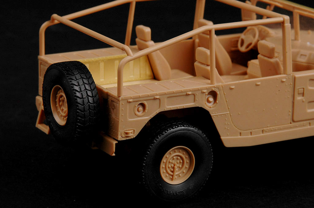 Hobby Boss 1/35 Dongfeng Mengshi 1.5 Ton Light Utility Vehicle model kit 82467, image 17
