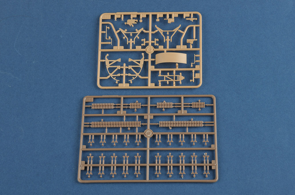 Hobby Boss 1/35 French R35 Tank with FCM Turret model kit 83894, image 22