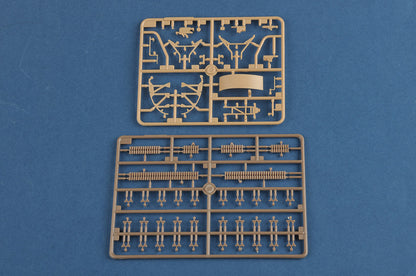 Hobby Boss 1/35 French R35 Tank with FCM Turret model kit 83894, image 22