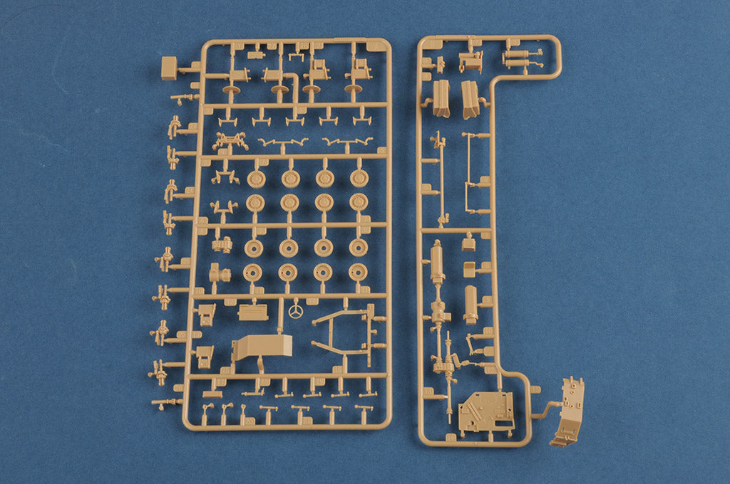 Hobby Boss 1/72 Soviet 9P117M1 Launcher with R-17 Scud B model kit 82939, image 15