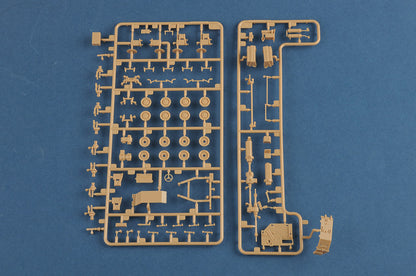 Hobby Boss 1/72 Soviet 9P117M1 Launcher with R-17 Scud B model kit 82939, image 15