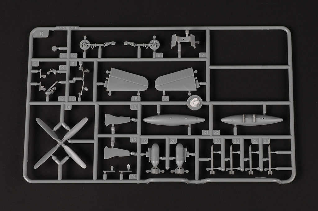 Hobby Boss 1/72 Grumman F8F-2 Bearcat model kit 87269, image 11