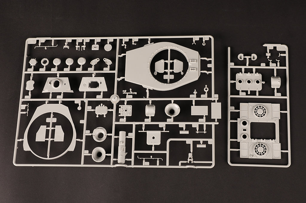 Hobby Boss 1/35 Tiger II Henschel Turret with 105mm Gun model kit 84559, image 12