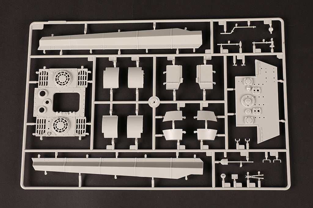Hobby Boss 1/35 Tiger II Henschel Turret with 105mm Gun model kit 84559, image 13