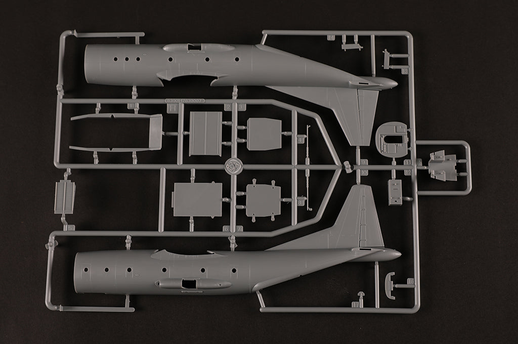 Hobby Boss 1/144 Chinese Y-9 Transport Aircraft model kit 83906, image 9