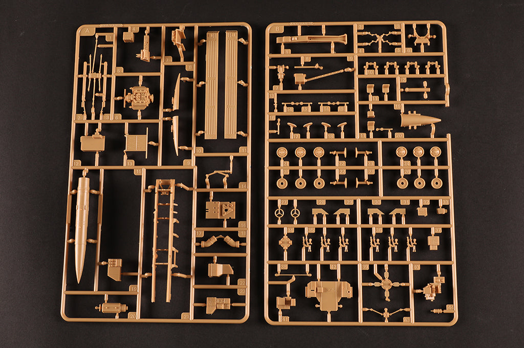 Hobby Boss 1/72 Russian 9K79 Tochka (SS-21 Scarab) model kit 82935, image 14