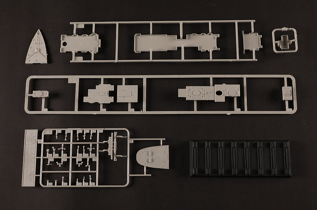 Hobby Boss 1/700 RMS Titanic model kit 83420, image 12