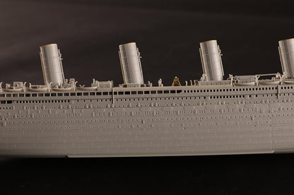 Hobby Boss 1/700 RMS Titanic model kit 83420, image 20