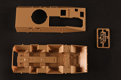 Hobby Boss 1/35 LAV-300 with 90mm Cockerill Gun model kit 84573, image 17