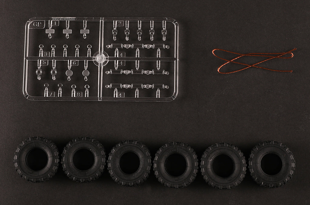 Hobby Boss 1/35 LAV-300 with 90mm Cockerill Gun model kit 84573, image 21