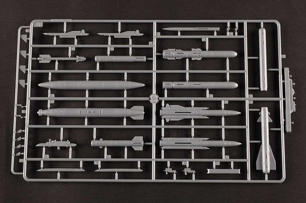 Hobby Boss 1/48 Russian MiG-35 Fulcrum F model kit 81787, image 17