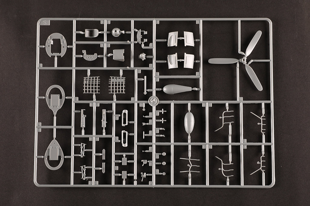 Hobby Boss 1/48 F4U-2 Corsair Night Fighter model kit 80385, image 16