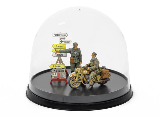 Tamiya Tools & Accessories - Display Case J - Dome Type 12.5cm (Smaller 1/35 Models & Figures) - 73012