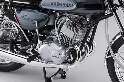1/12 Hasegawa - Kawasaki III (H1) 1969