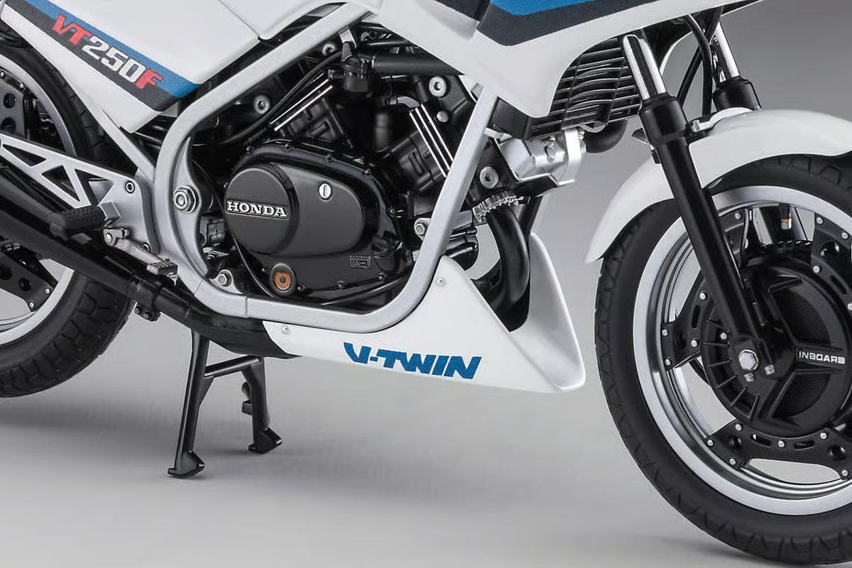 1/12 Hasegawa - Honda VT250F (MC08) 1984