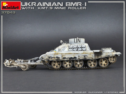 1/35 MiniArt - Ukranian BMR-1 w/KMT-9 37043