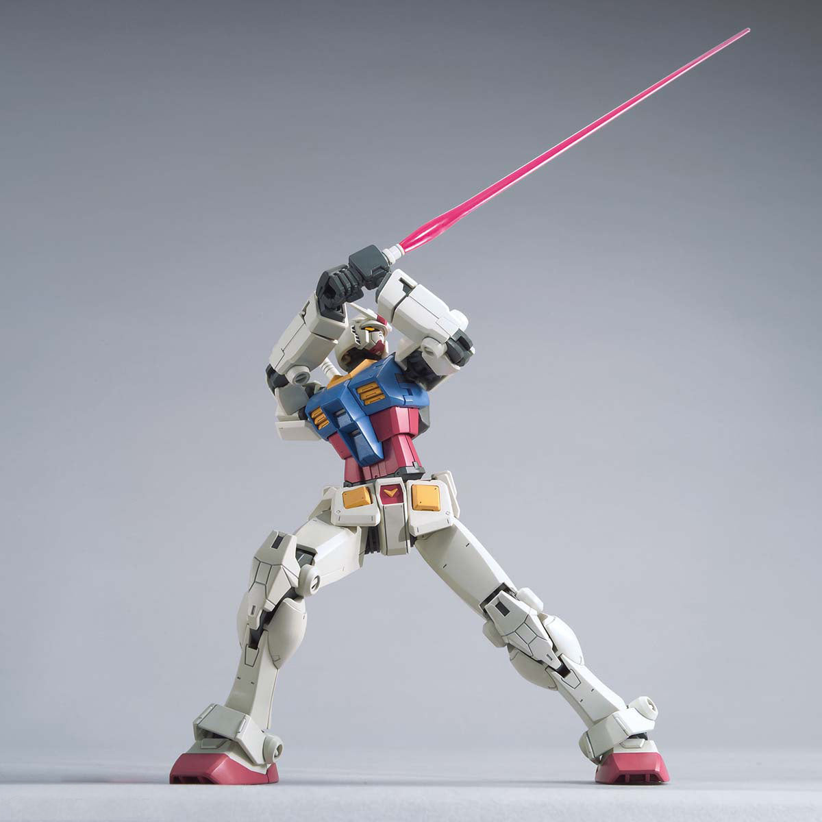Bandai HG 1/144 RX-78-2 Gundam (Beyond Global) MK58205 - image 3
