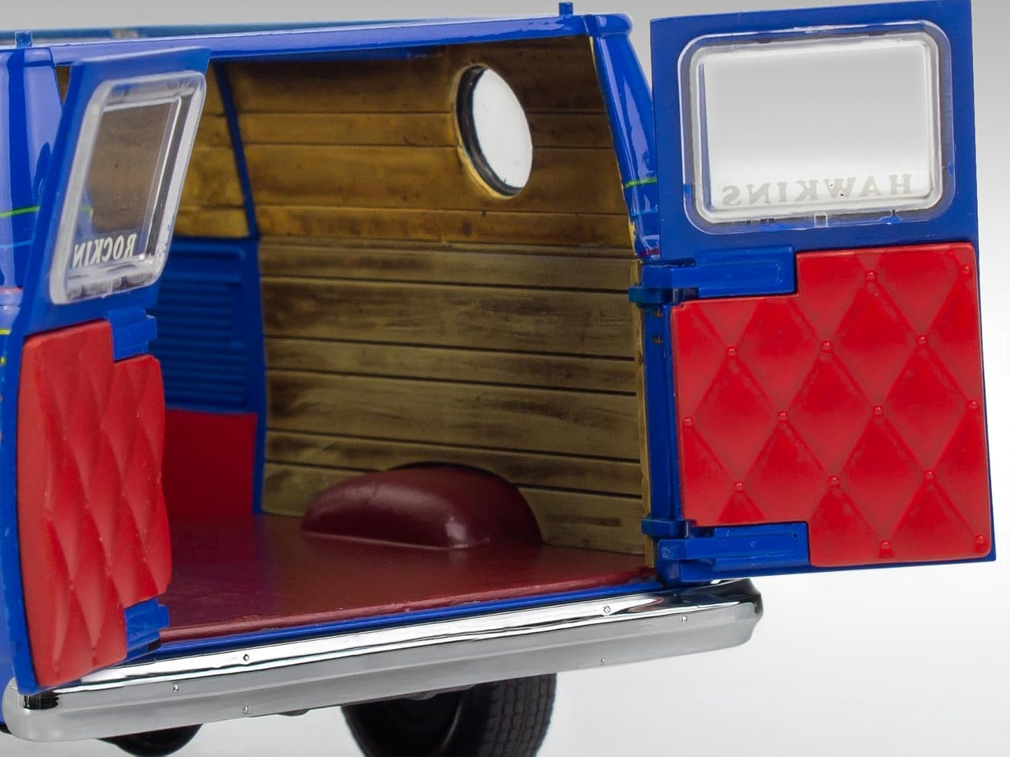 1/25 Revell - WSQK Squawk Van (Stranger Things) 07732 (PRE-ORDER)