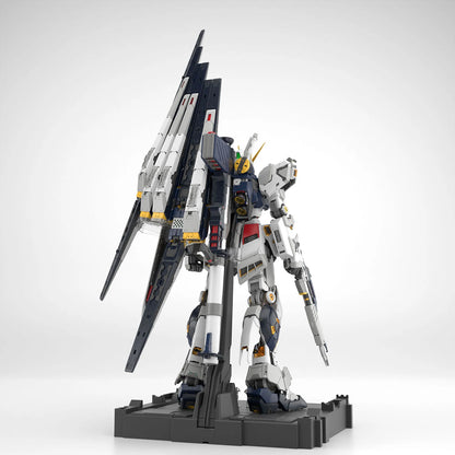 Bandai - PG Unleashed 1/60 Nu Gundam - MK69191