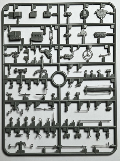 1/35 Thunder Model -  Morris Bofors C9/B Late British WWII Gun Truck