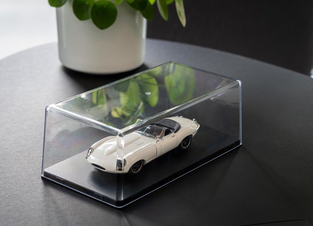 Heller Acrylic Showcase, 252 x 127 x 80 mm