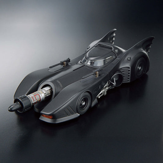 Bandai 1/35 Batmobile Batman Version MK62185 -- box art