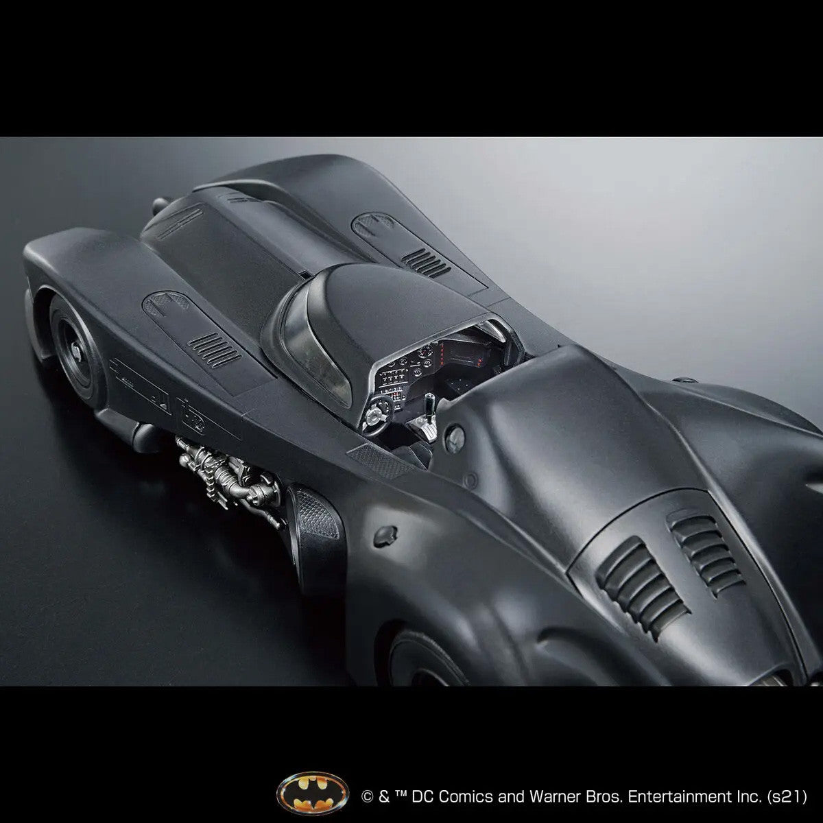 Bandai 1/35 Batmobile Batman Version MK62185 -- built model
