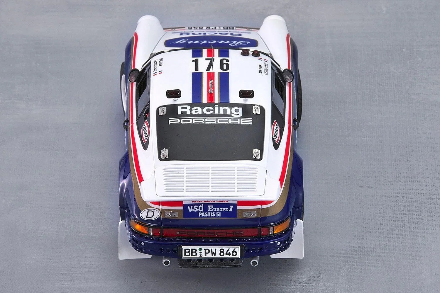 Beemax 1/24 Cars - Porsche 911 Paris Dakar Winner 1984 - BX24038 - Product Image
