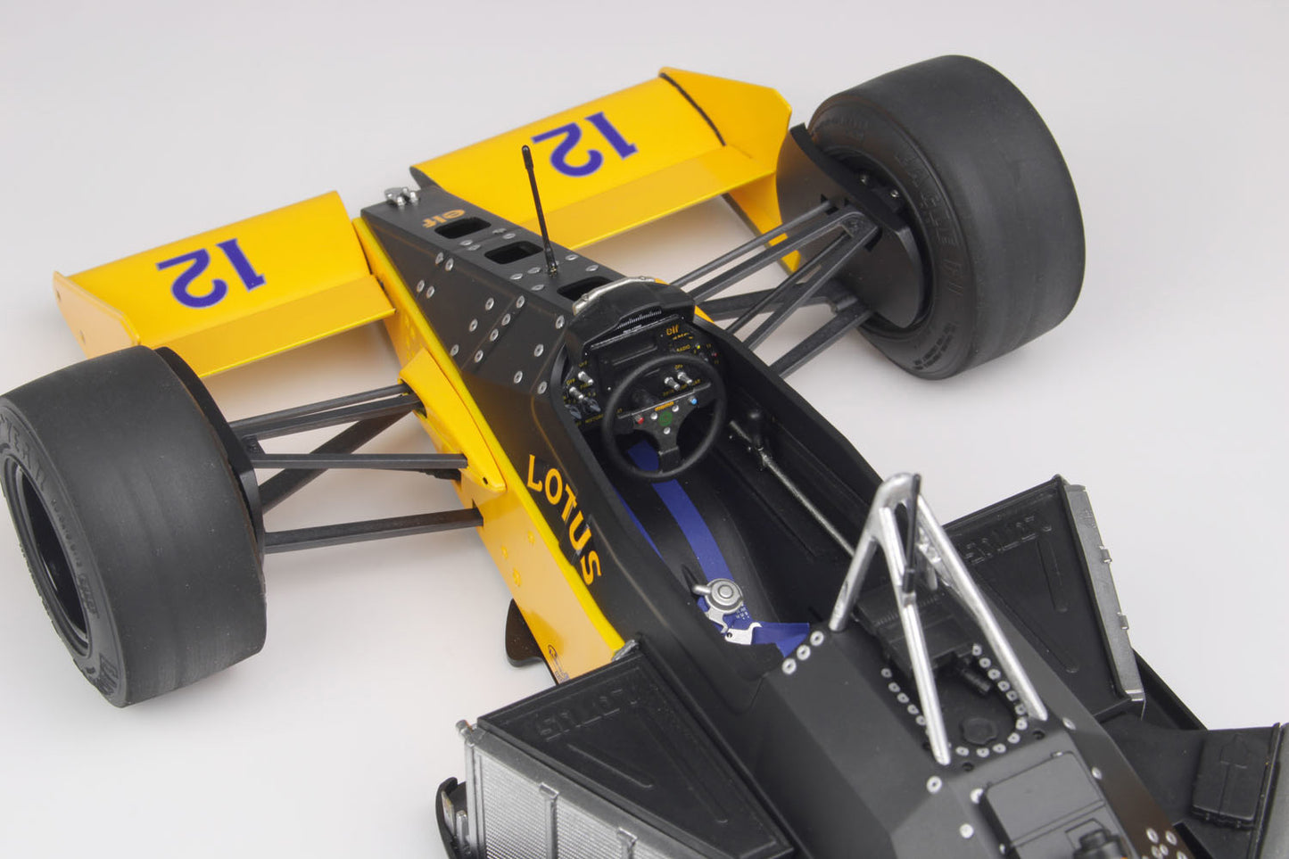 Beemax 1/12 Cars - Lotus 99T 1987 World Champions Monaco GPBX12001 - BX12001