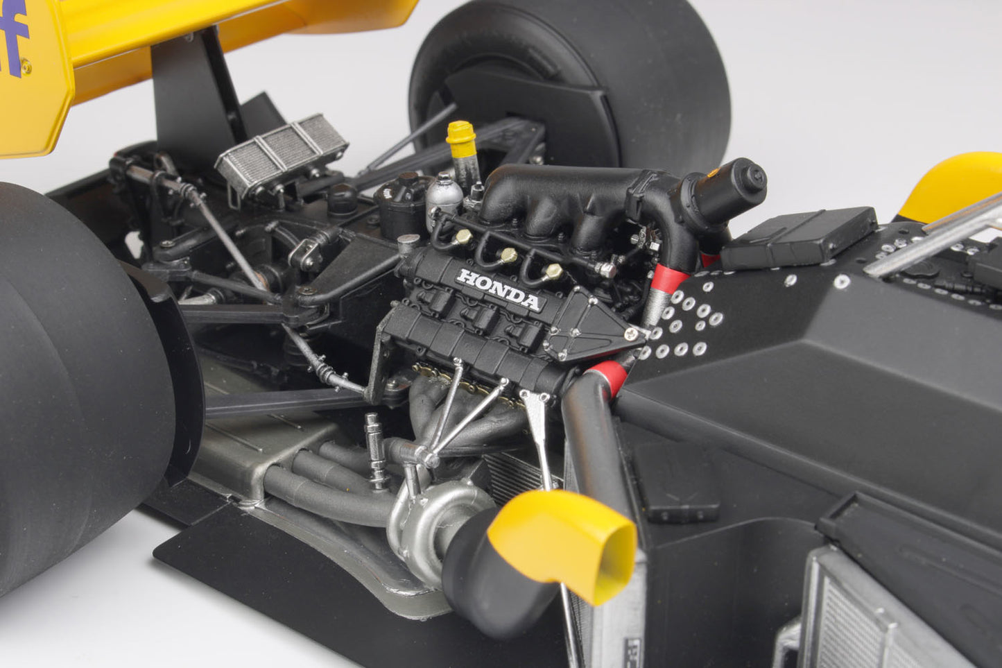 Beemax 1/12 Cars - Lotus 99T 1987 World Champions Monaco GPBX12001 - BX12001