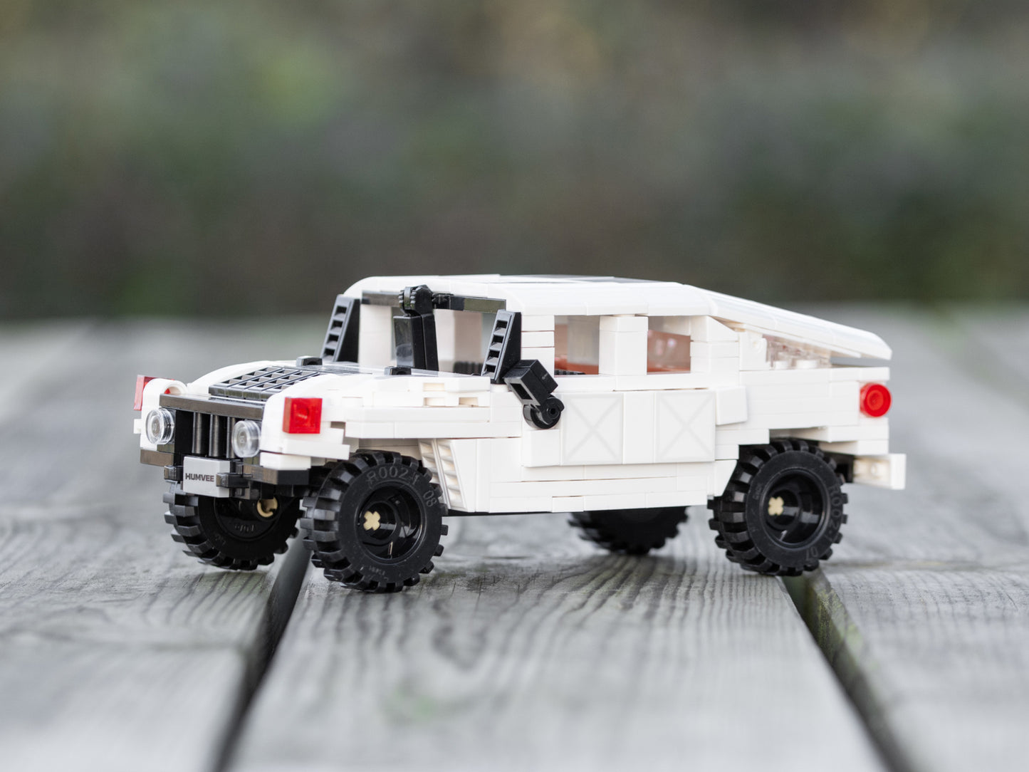 CaDA 1/24 Mini Cars - 1:24 Humvee Off-Road Truck - 328 pcs C55022W