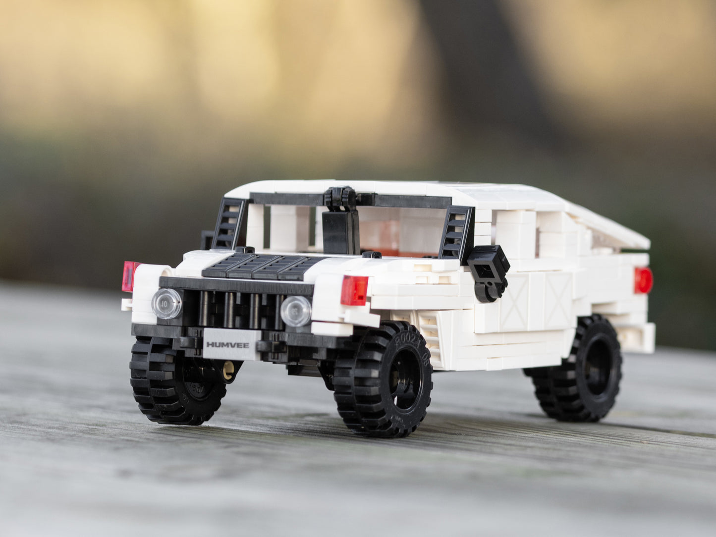 CaDA 1/24 Mini Cars - 1:24 Humvee Off-Road Truck - 328 pcs C55022W