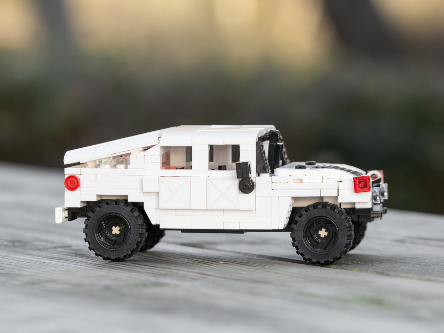 CaDA 1/24 Mini Cars - 1:24 Humvee Off-Road Truck - 328 pcs C55022W