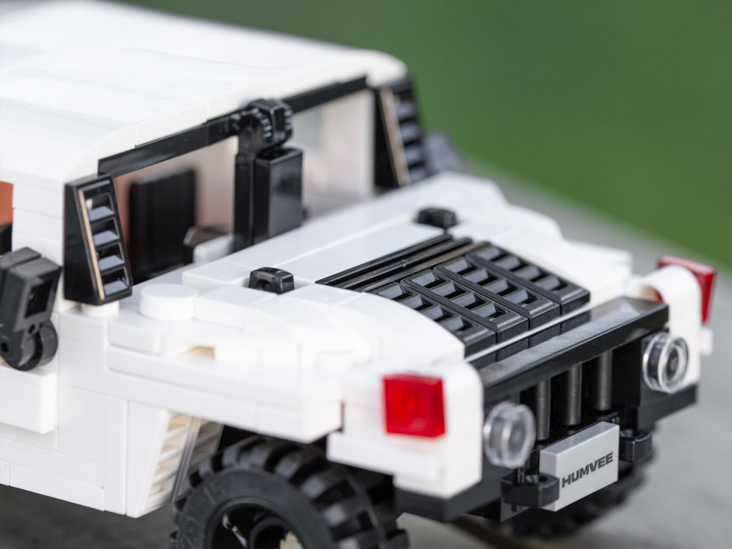 CaDA 1/24 Mini Cars - 1:24 Humvee Off-Road Truck - 328 pcs C55022W