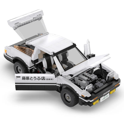 CaDA Initial D Series - Initial D 1:12 Toyota Trueno AE86 - 1324 pcs - C61024W