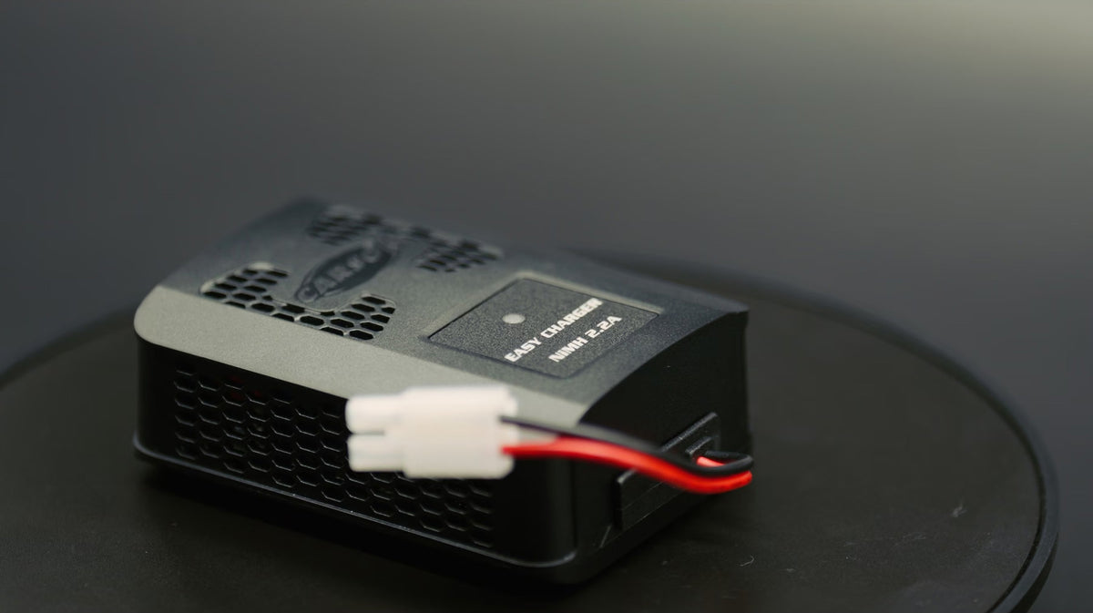 Carson Easy Charger NiMH 2.2A C606103 - angled view showing label