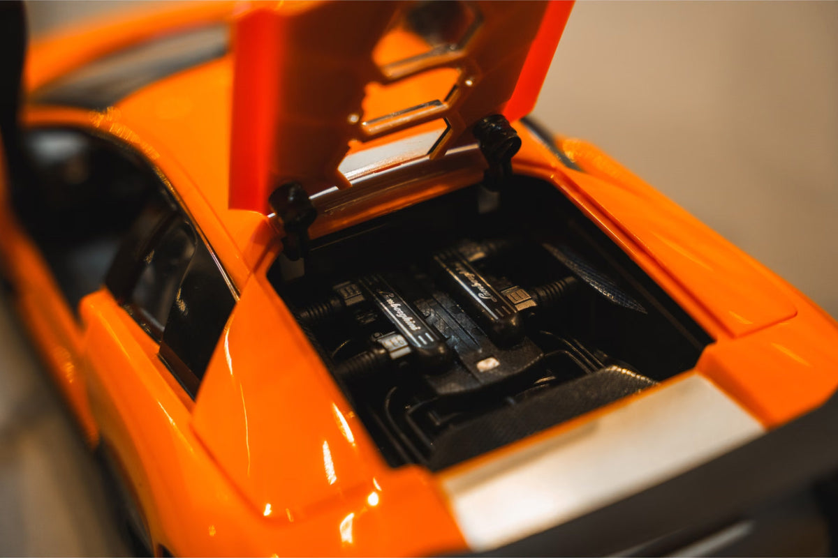 Carson Lamborghini Murcielago SV C404351 - engine bay detail