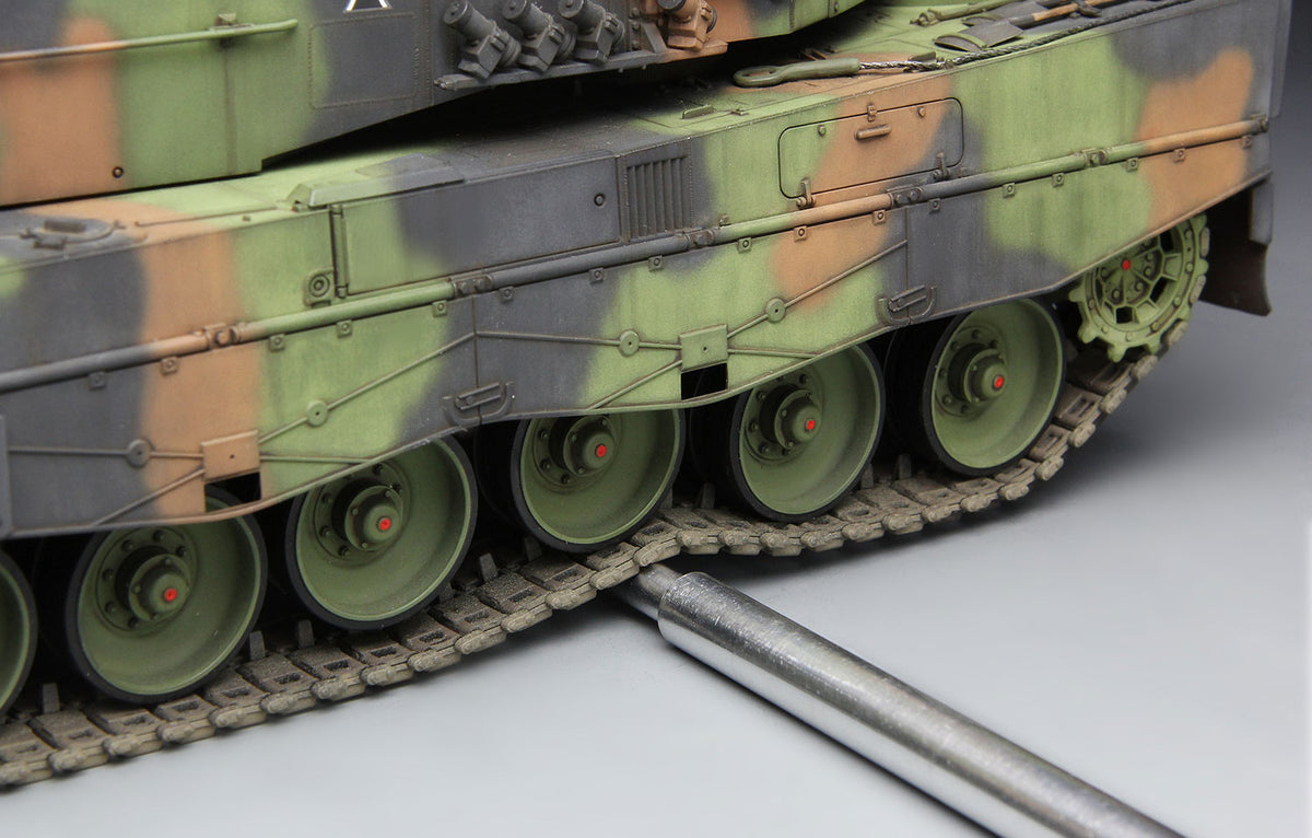 Meng 1/35 Leopard 2A4 German Main Battle Tank model kit TS-016, image 10