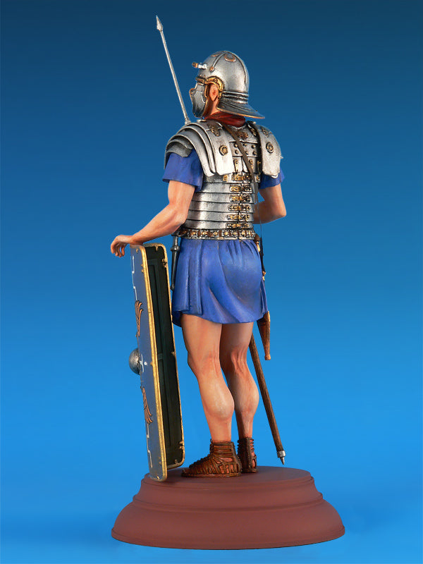 MiniArt 1/16 Figures & Miniatures - Roman Legionary II Century AD - 16007