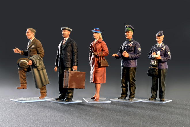 MiniArt 1/35 Military - Tram Crew With Passengers - 38007